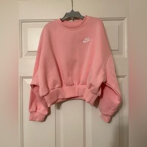 Nike girls Blush Pink Cropped Sweatshirt